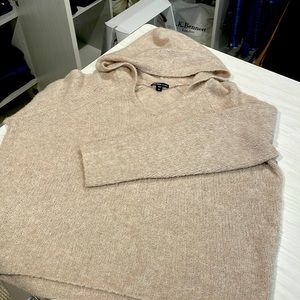 James Perce hooded sweater. Cashmere and polyester. Light weight and cozy!